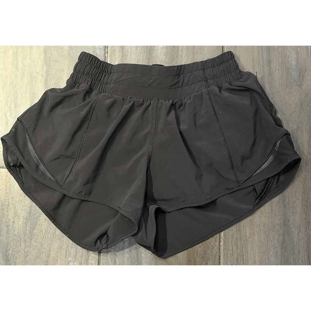 Lululemon Hotty Hot shorts in black Size 4 - Picture 3 of 4
